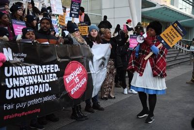 Health bosses warn NHS strikes could become ‘war of attrition’ as nurses walk out