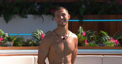 Love Island star Ron opens up about partial blindness in sweet moment with Lana