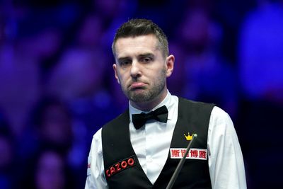 Mark Selby out of World Grand Prix as Ronnie O’Sullivan and Judd Trump march on