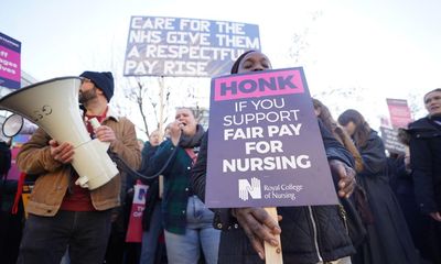 NHS bosses implore ministers to do all they can to end nurses’ strikes