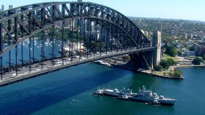 HMAS Vampire passes through Sydney Harbour for major conservation work