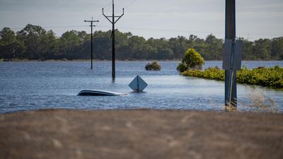 River Murray boating restrictions ease as flood emergency moves towards clean-up phase