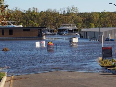 Ban on boating eased on flooded Murray