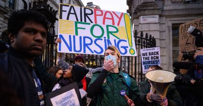 Nurses in England 'offered £40 an hour' to cross picket line during two-day strike