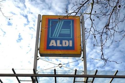 Aldi boosts staff pay by 20% at warehouses