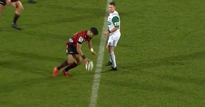 1.3m left stunned as All Black fools entire team with genius move that leads to game-changing try