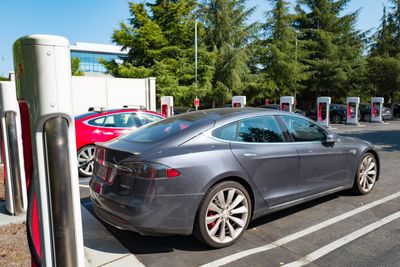 Top Tesla engineer confesses he staged inaccurate Autopilot video at Elon Musk’s bidding