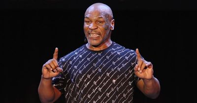 Mike Tyson names best current fighter and makes "legend" prediction