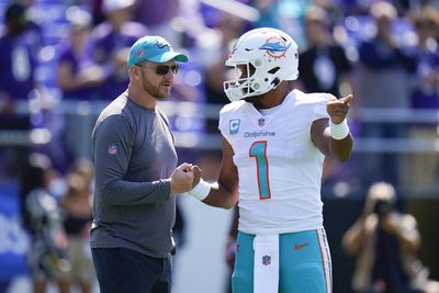Dolphins QB coach Darrell Bevell declines interviews with Jets, Commanders