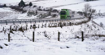 UK weather: Brits braced for chilling -6C Arctic blast TONIGHT — hour-by-hour forecast