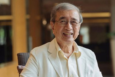 Abhisit's father dies aged 87