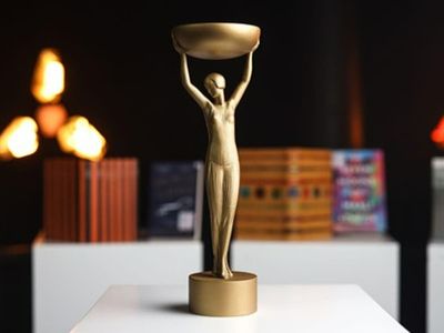 Booker Prize announces reader competition to name trophy