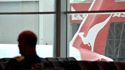 Qantas flight to Fiji turns back to Sydney after 'potential mechanical issue'