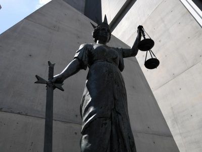 Bail for shooting and extortion accused