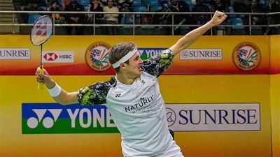 India Open: Axelsen overcomes fighting Srikanth