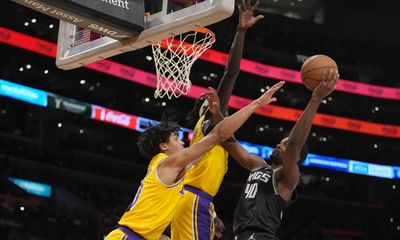 Lakers player grades: L.A. falls flat at home to the Kings