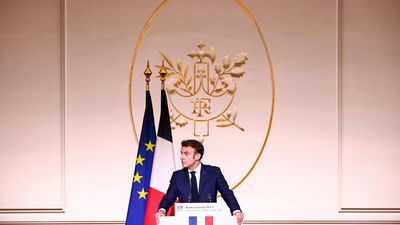 Will strikes force Macron to back down over French pension reforms?