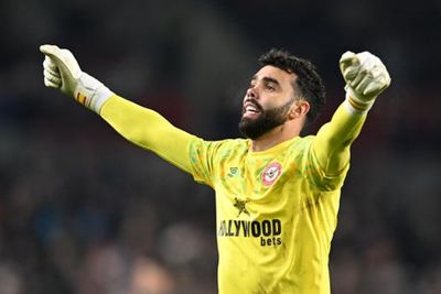 Chelsea to rival Tottenham for Brentford goalkeeper David Raya