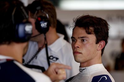 F1 rookie de Vries facing lawsuit from real estate magnate over €250k loan