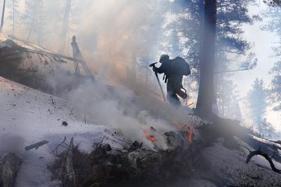 Feds send $930 million to curb 'crisis' of US West wildfires