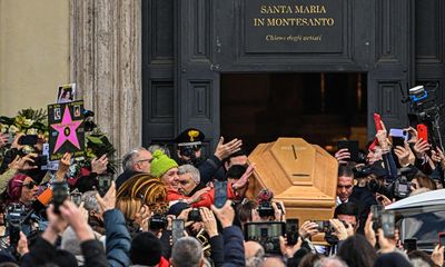 Gina Lollobrigida fans say goodbye at funeral as inheritance feud rages