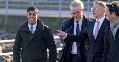 Passer-by asks PM Rishi Sunak for '20 quid for heating bill' during walkabout