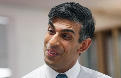 UK leader Rishi Sunak says sorry for not wearing seat belt