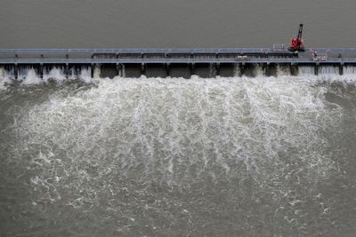 Judge: Corps must discuss spillway use with fisheries agency