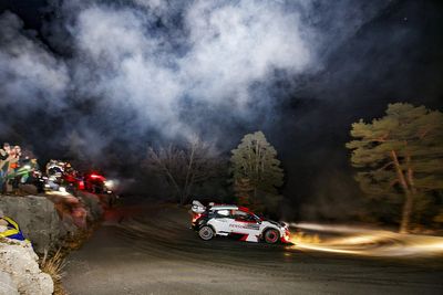 WRC Monte Carlo: Ogier storms into early lead, Neuville caught out by ice