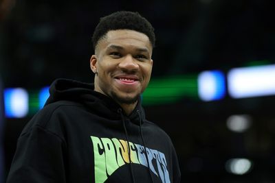 Antetokounmpo leads East in latest NBA All-Star voting