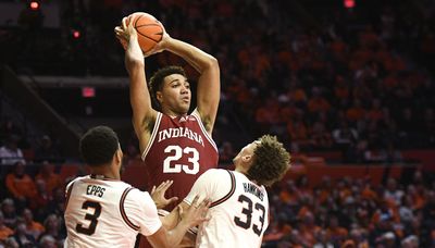 Jackson-Davis leads Indiana in rout of Illinois