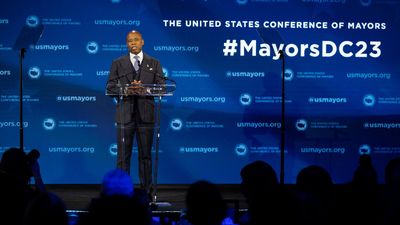 Mayors loudly call for help with migrants and asylum seekers