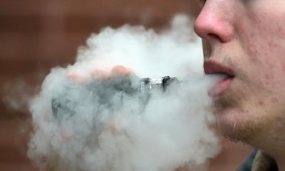 Criminalising nicotine vaping in Australia could cause ‘further harm’, drug experts warn
