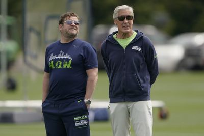 John Schneider says Seahawks want Geno Smith back, but there is a limit