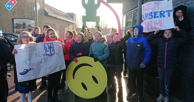 Falkirk school pupils join demonstration to stop swimming pool closure