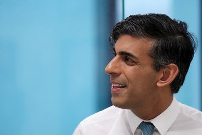 UK leader Rishi Sunak fined for failing to wear seat belt