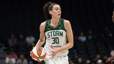 Report: Breanna Stewart to Meet With Multiple Teams in WNBA Free Agency