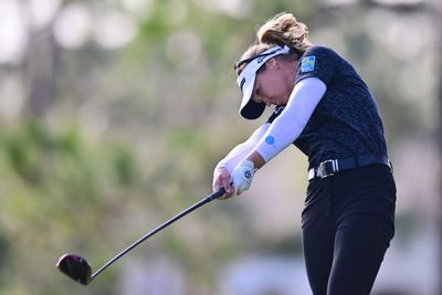 Pain-free, aggressive Brooke Henderson jumps out to four-stroke lead at LPGA TOC; Annika Sorenstam weighs in on her swing