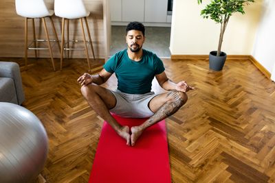 How doing yoga affects your body and brain—4 important benefits