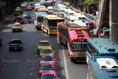 Cameras and penalties to deal with idling cabs