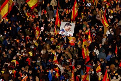 Thousands join rightist rally against Spanish government