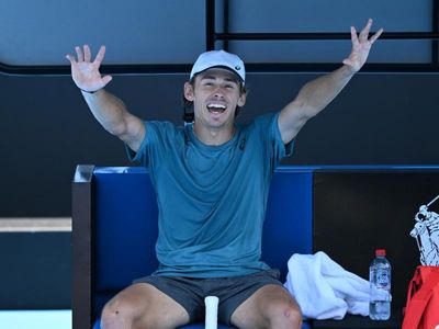 De Minaur ready to take fight to Djokovic