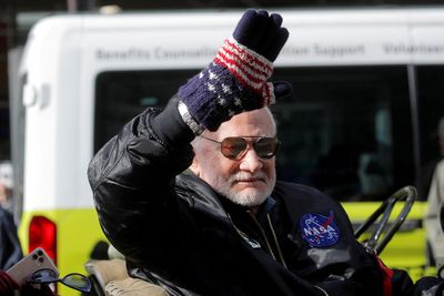 Buzz Aldrin shoots the moon with 93rd birthday wedding