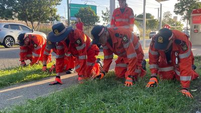 Teenager charged with murder after man found dead on Brisbane's busy Newmarket Road