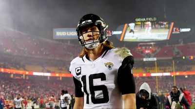 Trevor Lawrence shared a classy moment with his Jaguars teammates after heartbreaking loss to Chiefs