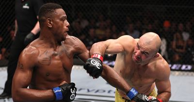 Jamahal Hill beats Glover Teixeira to win vacant UFC light-heavyweight title