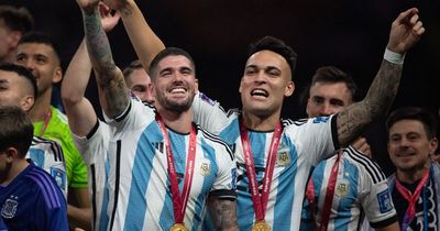 World Cup-winning star ‘being considered’ by Manchester United and more transfer rumours