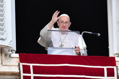 Pope calls for end to violence in Peru, respect for human rights