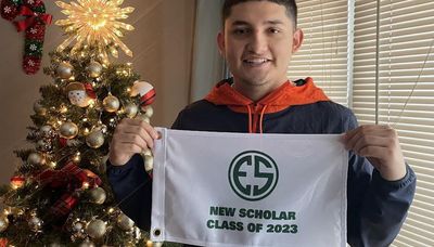 ‘Surreal’: 70 Chicago-area high school seniors receive full-ride scholarships through golf caddying