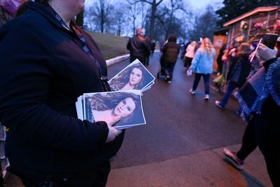 Lisa Marie Presley honoured by hundreds of mourners at Graceland memorial